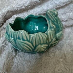 Vintage McCoy Pottery Small Green Frog & Lotus Flowers Planter Unsigned 1950s